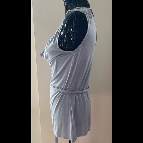 RW&CO Ice Blue Sleeveless Top Size Medium - Picture 2 of 7